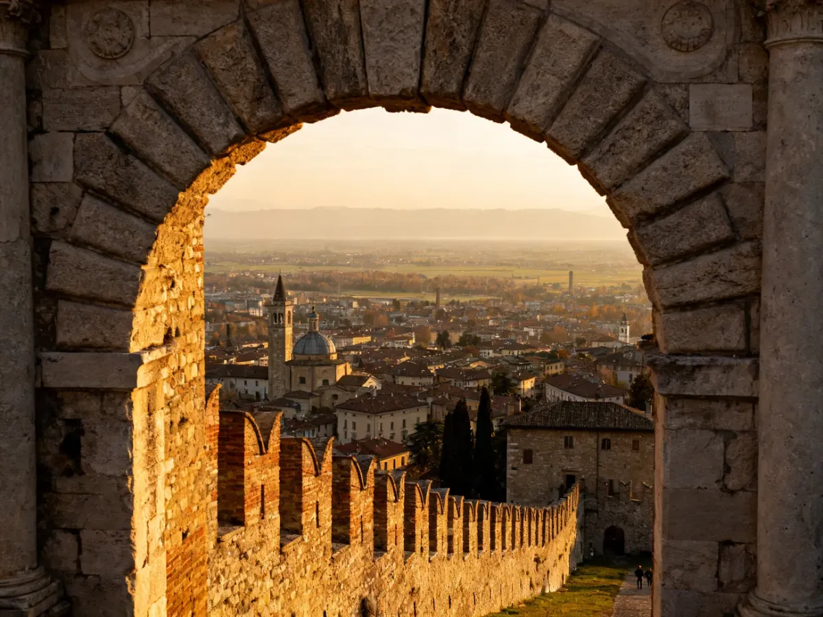 Mury Weneckie i Porta San Giacomo z widokiem na Bergamo